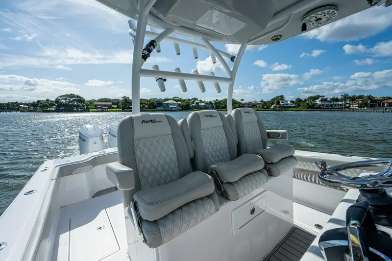 Slide: The Image of Front Runner Center Console 2021 - 11