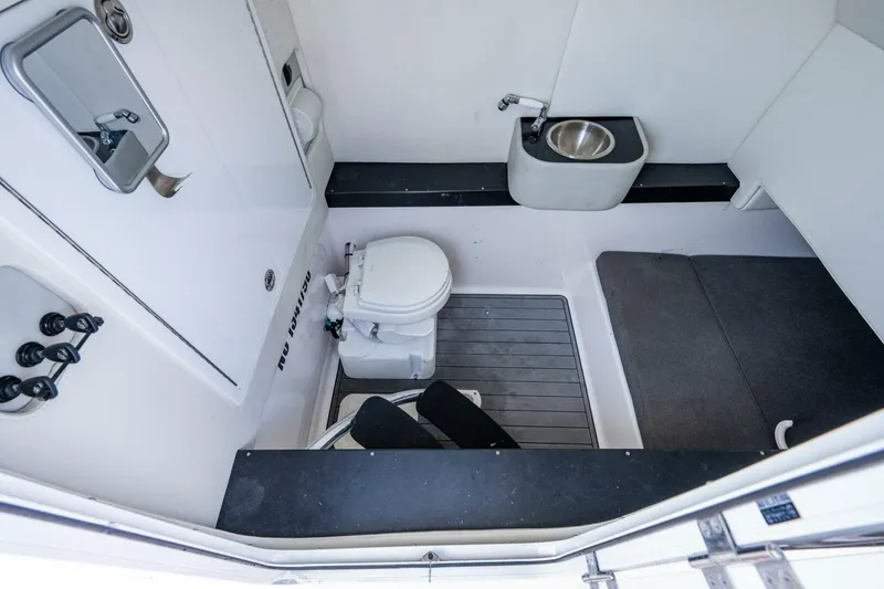 Slide: The Image of Front Runner Center Console 2021 - 12