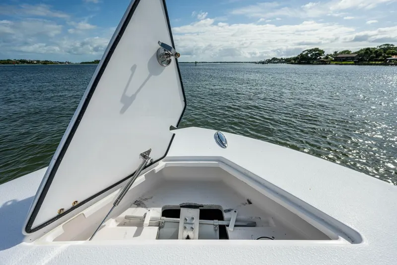 Slide: The Image of Front Runner Center Console 2021 - 4