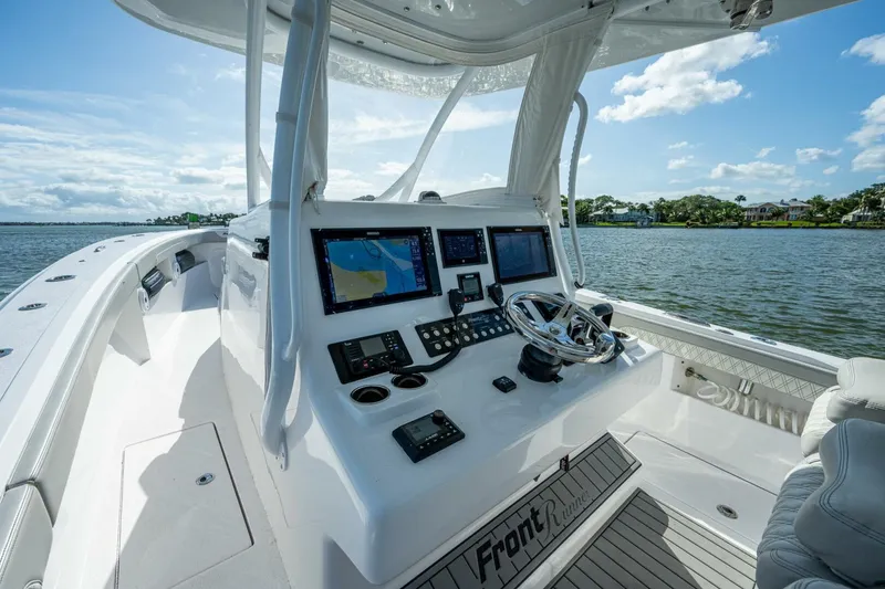Slide: The Image of Front Runner Center Console 2021 - 9