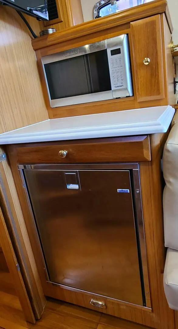 Slide: The Image of Mainship M34 Pilot 2016 - 12