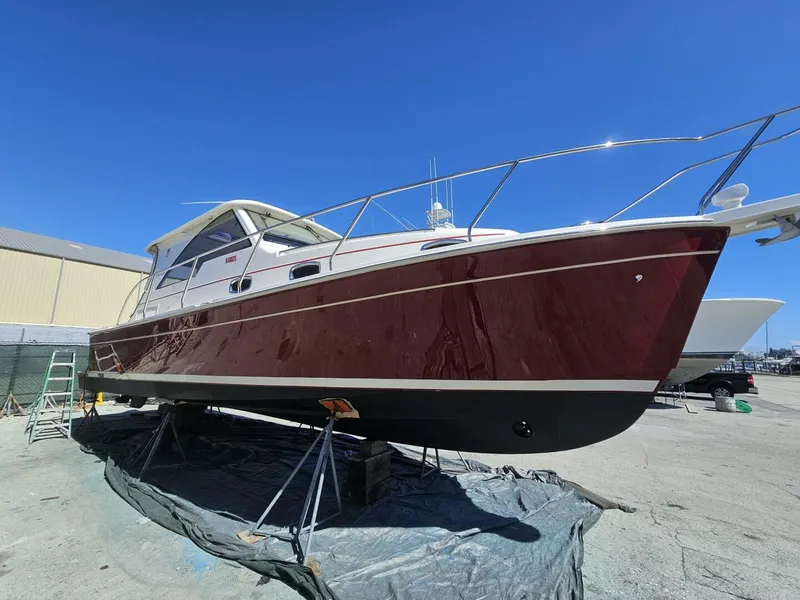 Slide: The Image of Mainship M34 Pilot 2016 - 4