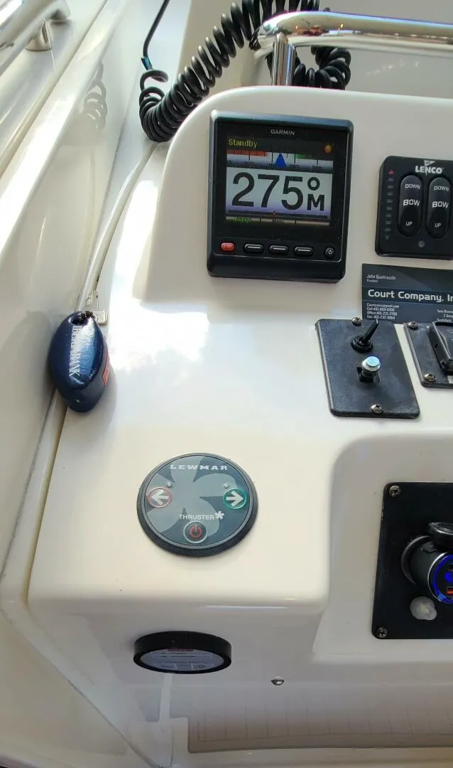 Slide: The Image of Mainship M34 Pilot 2016 - 6