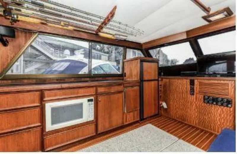 Slide: The Image of Hatteras 56 SeaKeeper 1977 - 2