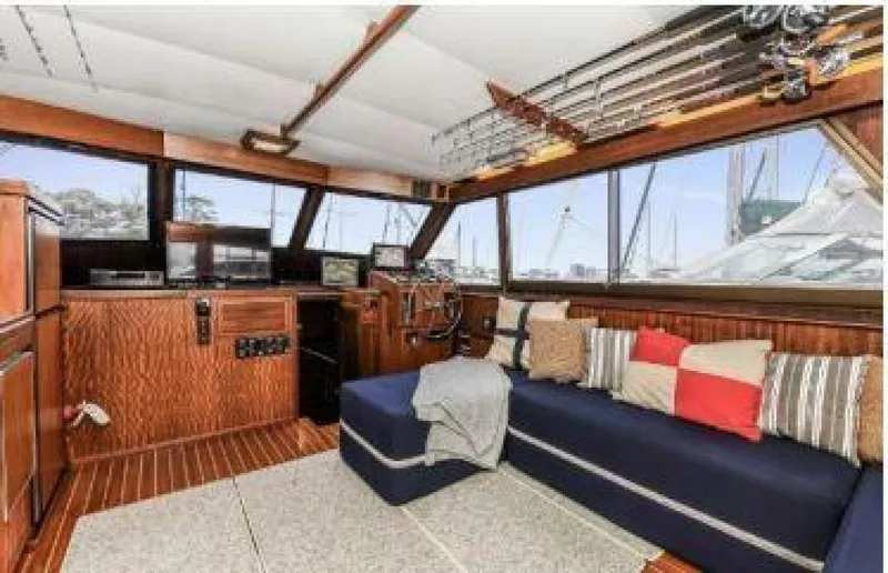 Slide: The Image of Hatteras 56 SeaKeeper 1977 - 5