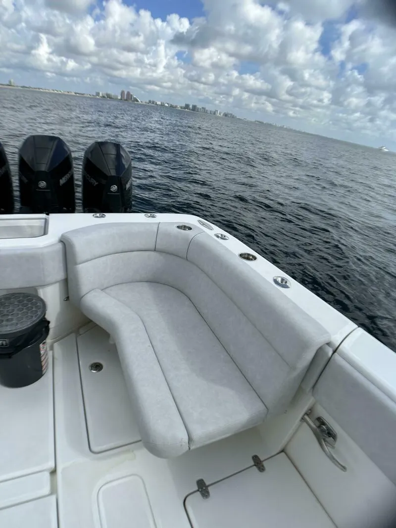 Slide: The Image of SeaVee 390z Center Console 2022 - 26