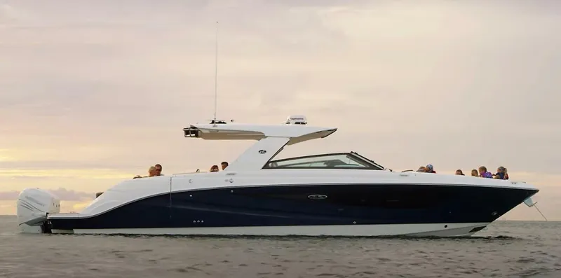 The Image of Sea Ray SLX 400 2022 - 0