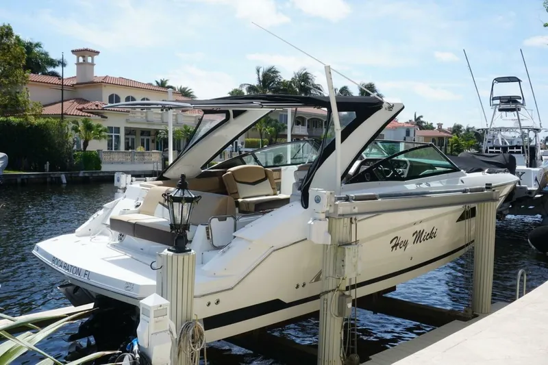 The Image of Cruisers 328 BR 2015 - 0