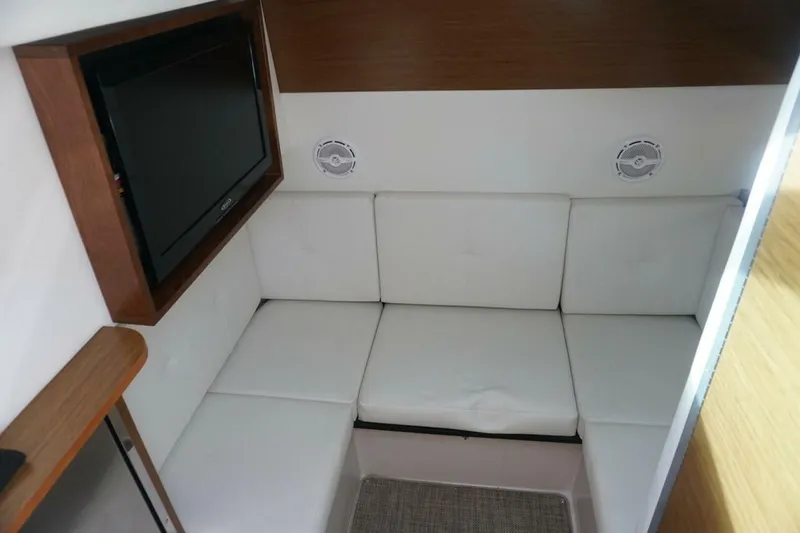 Slide: The Image of Cruisers 328 BR 2015 - 5
