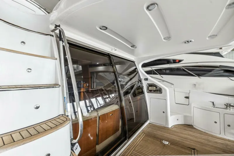 Slide: The Image of Azimut 55 flybridge 2005 - 15
