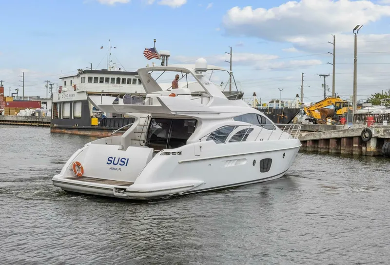 Slide: The Image of Azimut 55 flybridge 2005 - 2
