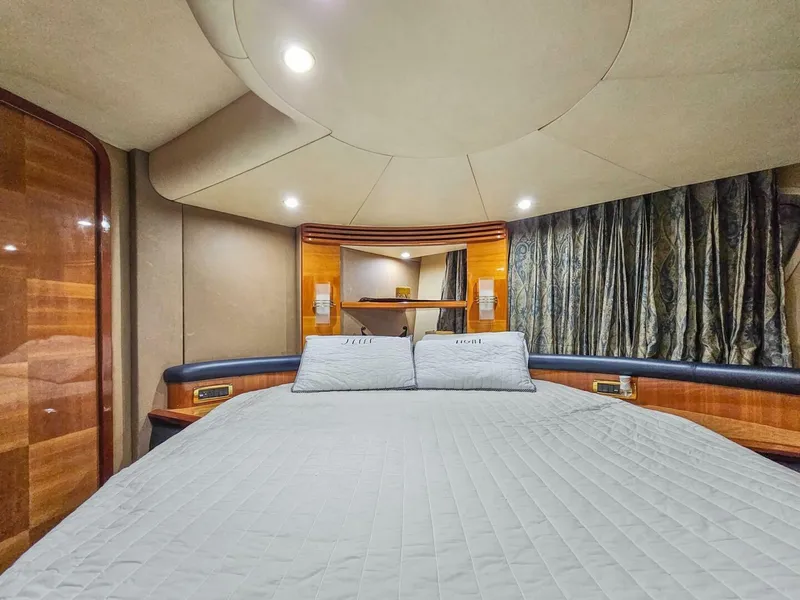 Slide: The Image of Azimut 55 flybridge 2005 - 25