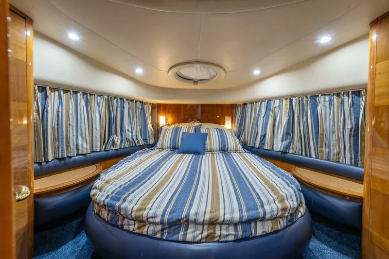 Slide: The Image of Azimut 55 flybridge 2005 - 29