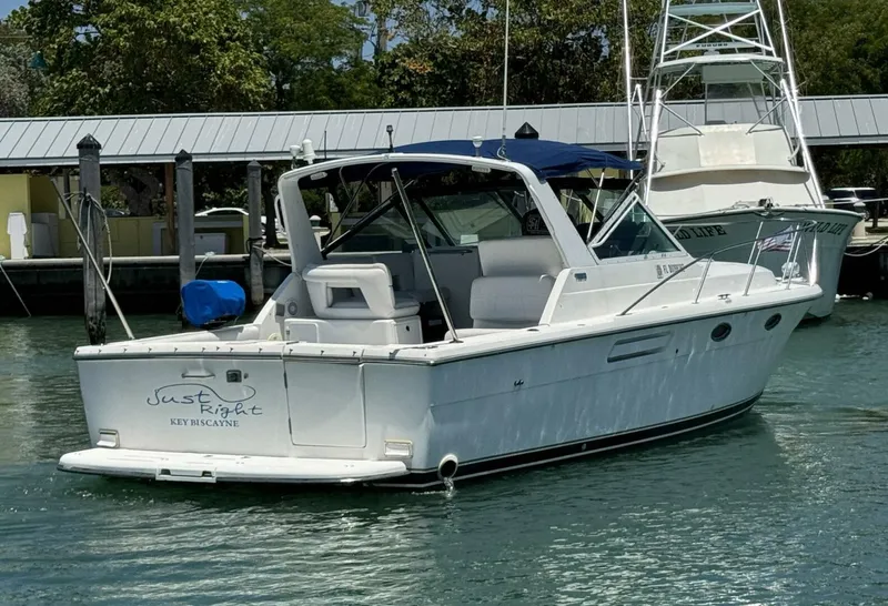 Slide: The Image of Tiara 3100 Open 2000 - 2