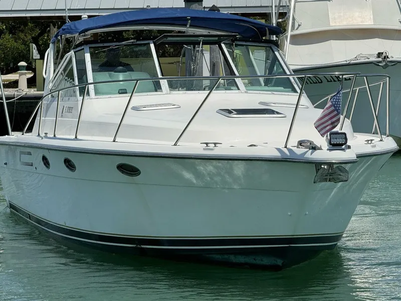 Slide: The Image of Tiara 3100 Open 2000 - 22