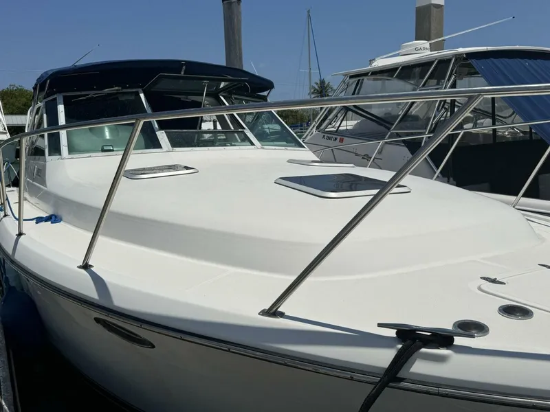 Slide: The Image of Tiara 3100 Open 2000 - 28