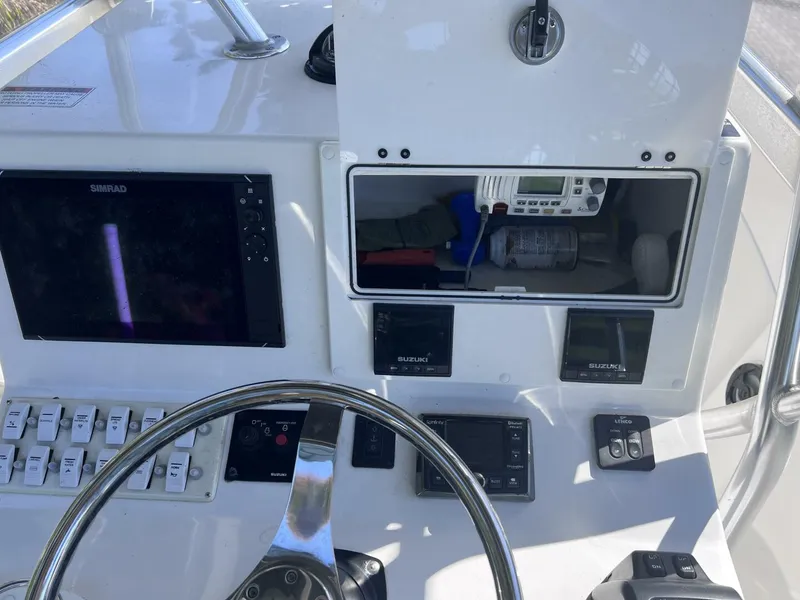 Slide: The Image of Dusky 278 CENTER CONSOLE 2022 - 12
