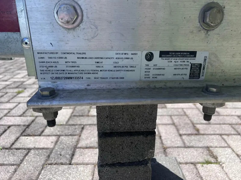 Slide: The Image of Dusky 278 CENTER CONSOLE 2022 - 18