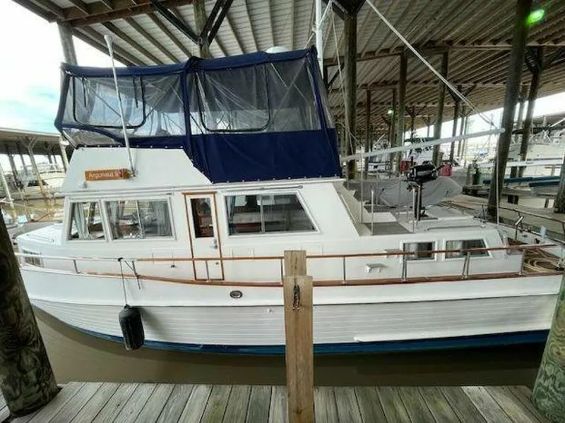 The Image of Grand Banks 42 Classic 1990 - 0