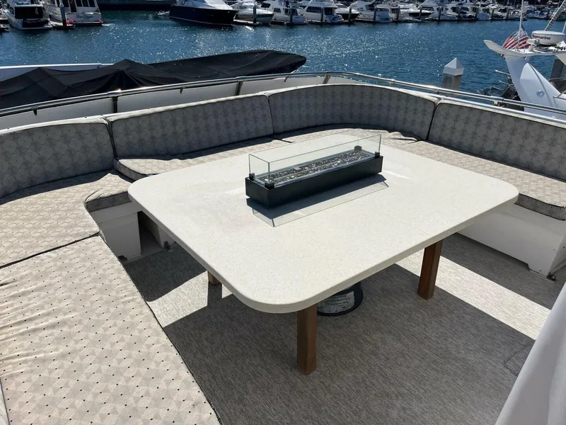 Slide: The Image of Hatteras 70' Cockpit Motor Yacht 1986 - 15