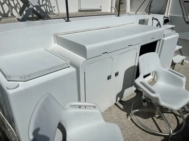 Slide: The Image of Hatteras 70' Cockpit Motor Yacht 1986 - 52