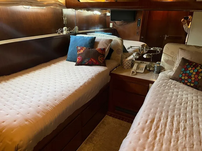 Slide: The Image of Hatteras 70' Cockpit Motor Yacht 1986 - 9
