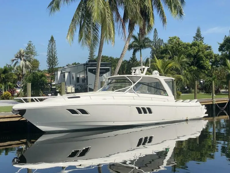The Image of Intrepid 475 Sport Yacht 2019 - 0