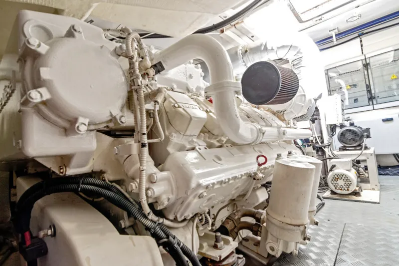 Slide: The Image of Azimut 68S 2009 - 26