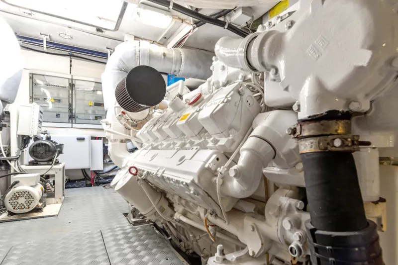 Slide: The Image of Azimut 68S 2009 - 27