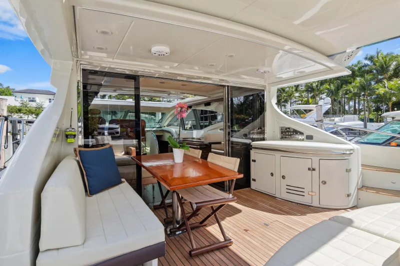 Slide: The Image of Azimut 68S 2009 - 4