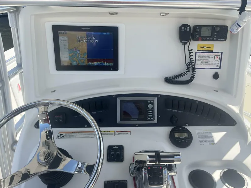 Slide: The Image of Boston Whaler 32 Outrage 2008 - 10