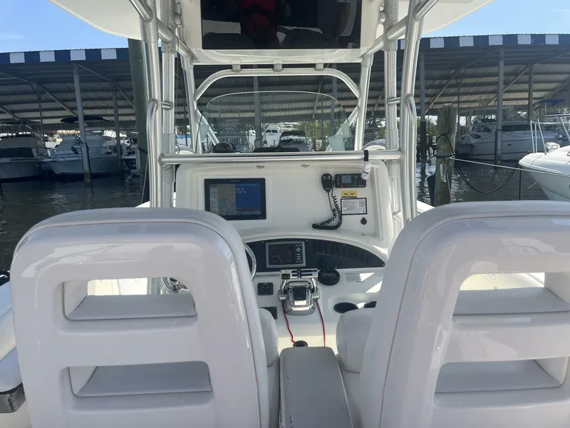 Slide: The Image of Boston Whaler 32 Outrage 2008 - 12