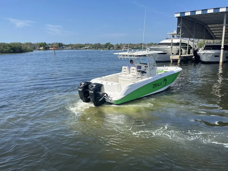 Slide: The Image of Boston Whaler 32 Outrage 2008 - 9