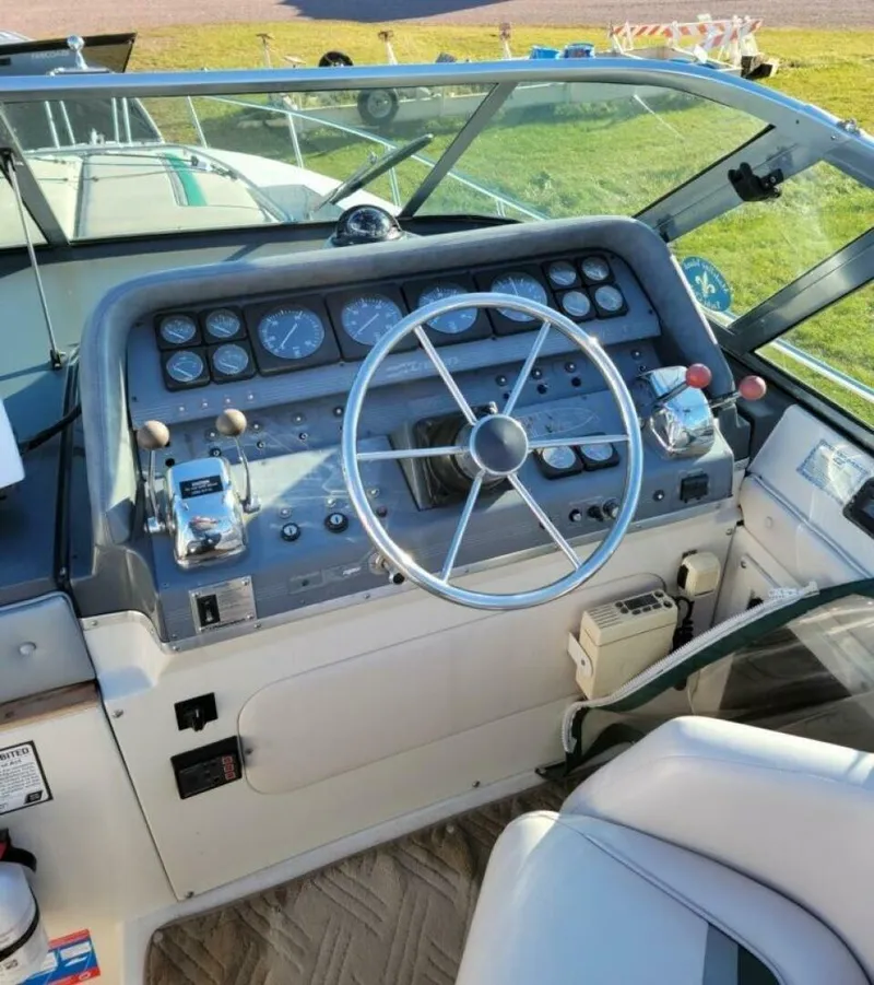 Slide: The Image of Cruisers Esprit 3270 1989 - 2