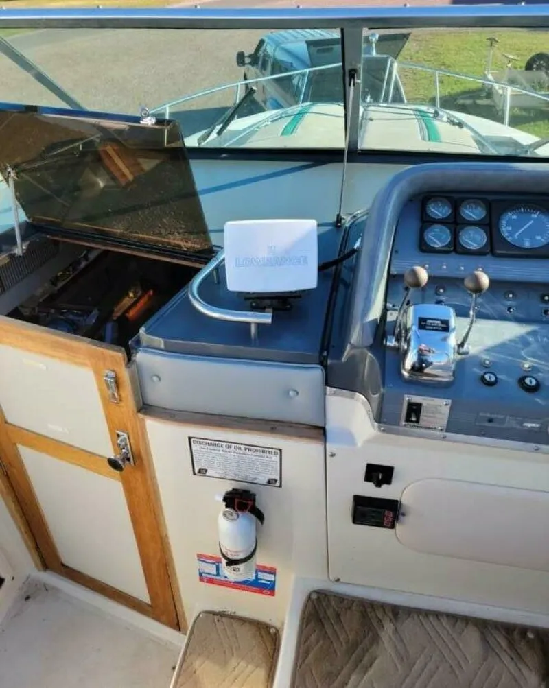 Slide: The Image of Cruisers Esprit 3270 1989 - 3