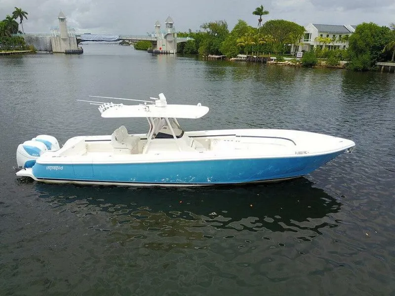 The Image of Intrepid 375 Center Console 2015 - 0