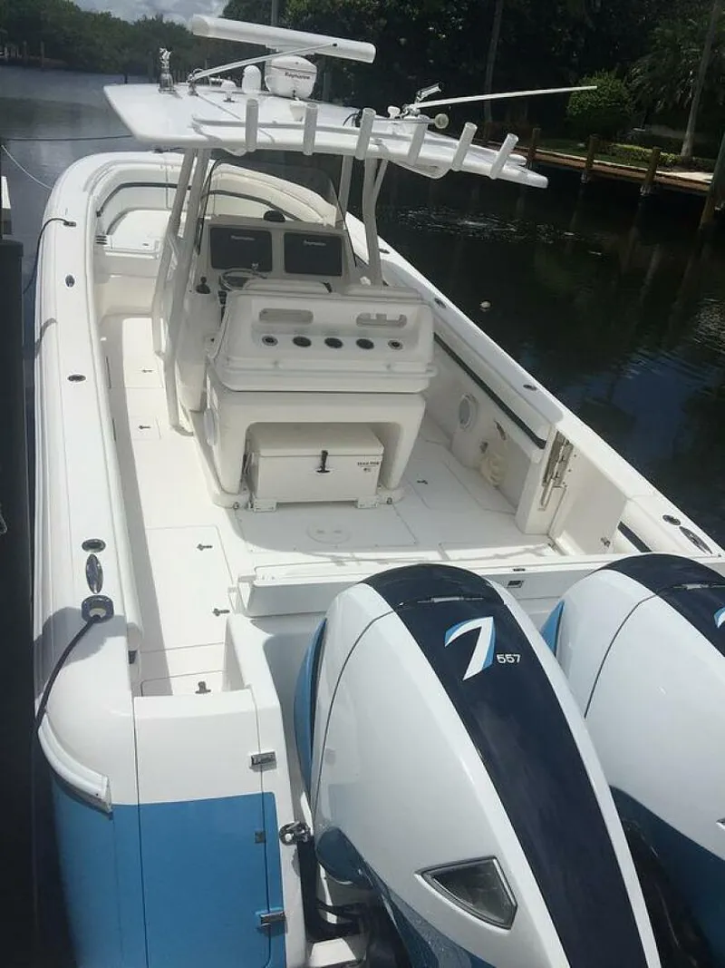 Slide: The Image of Intrepid 375 Center Console 2015 - 10