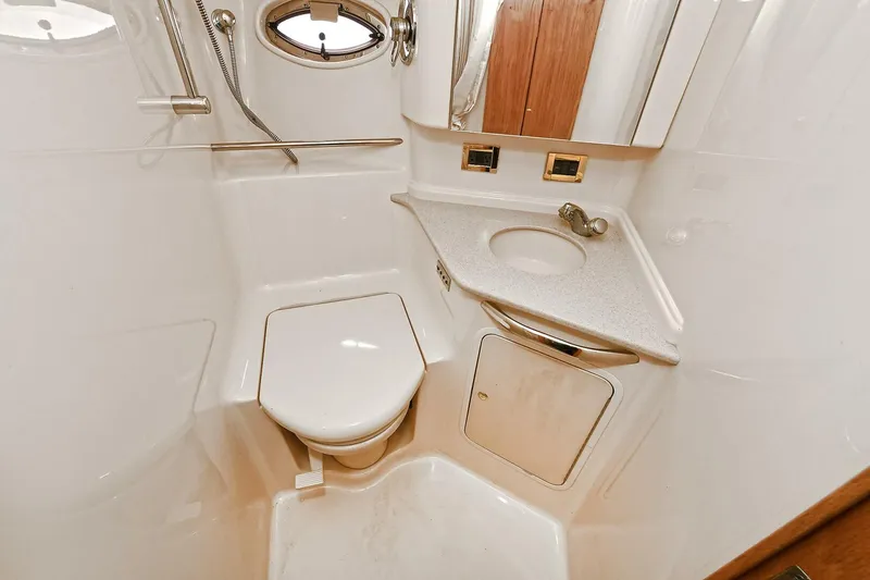 Slide: The Image of Sea Ray 460 Sundancer 2000 - 34