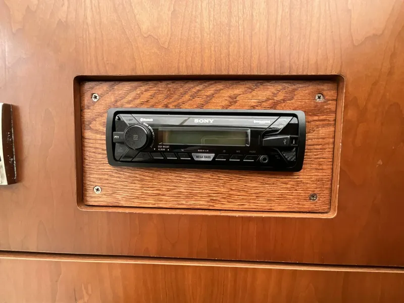 Slide: The Image of Cruisers Yachts 35 Express 2002 - 13
