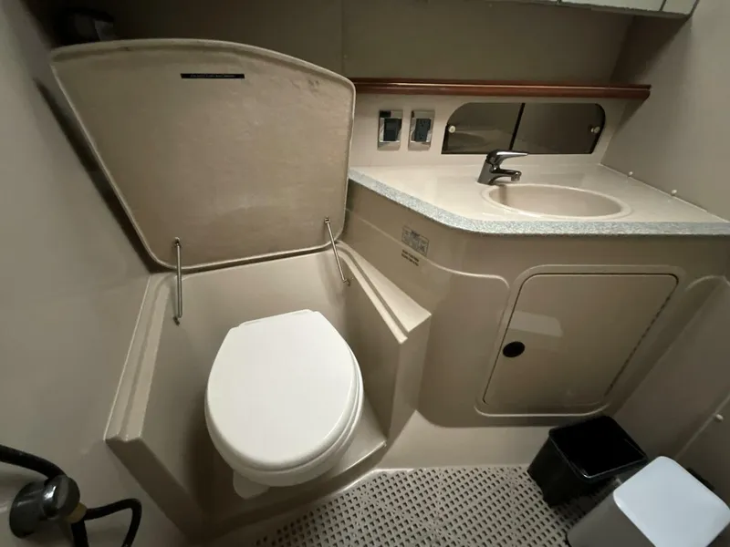 Slide: The Image of Cruisers Yachts 35 Express 2002 - 20