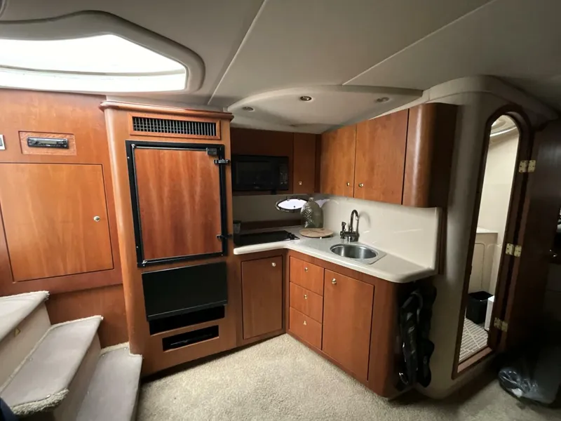 Slide: The Image of Cruisers Yachts 35 Express 2002 - 23