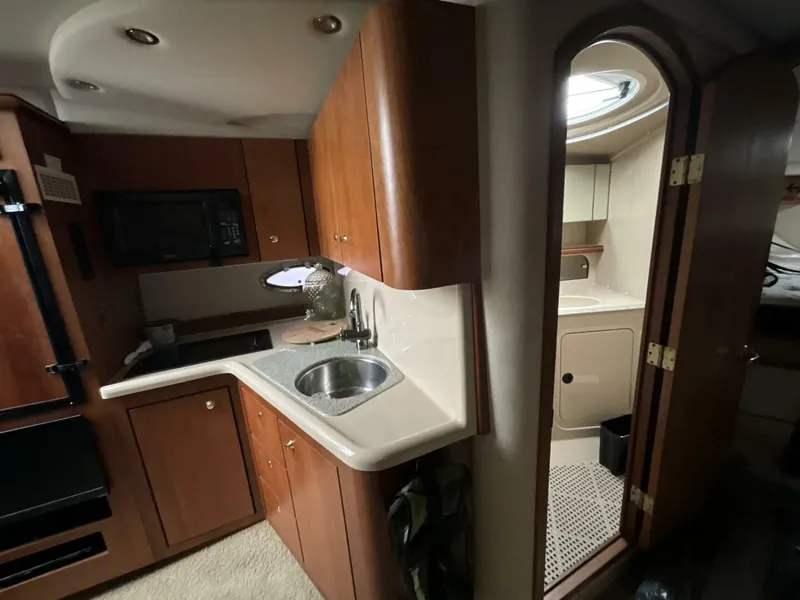 Slide: The Image of Cruisers Yachts 35 Express 2002 - 24