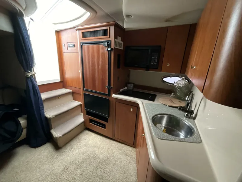 Slide: The Image of Cruisers Yachts 35 Express 2002 - 25