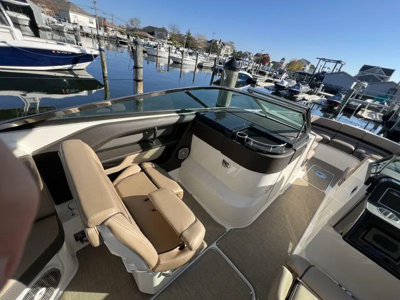 Slide: The Image of Sea Ray 310 SLX 2018 - 15