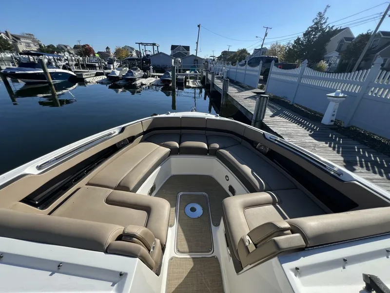 Slide: The Image of Sea Ray 310 SLX 2018 - 18