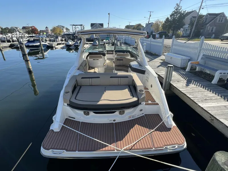 Slide: The Image of Sea Ray 310 SLX 2018 - 5