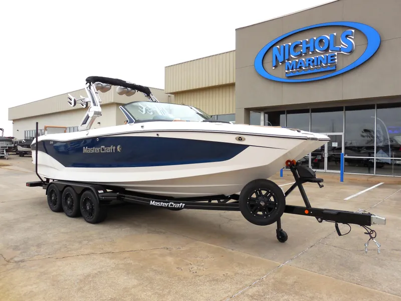 Slide: The Image of MasterCraft X26 2024 - 1