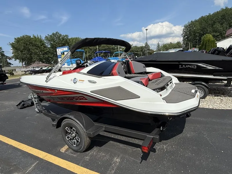 Slide: The Image of Scarab 165 LX 2026 - 3