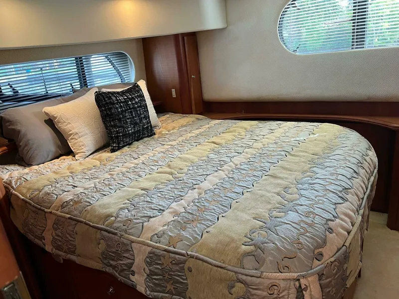 Slide: The Image of Silverton 39 Motor Yacht 2002 - 15