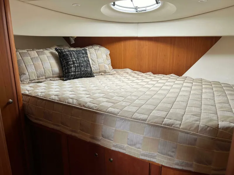 Slide: The Image of Silverton 39 Motor Yacht 2002 - 16